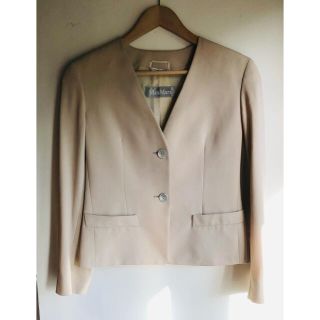 マックスマーラ(Max Mara)のマックスマーラ　ベージュ　ノーカラージャケット(ノーカラージャケット)