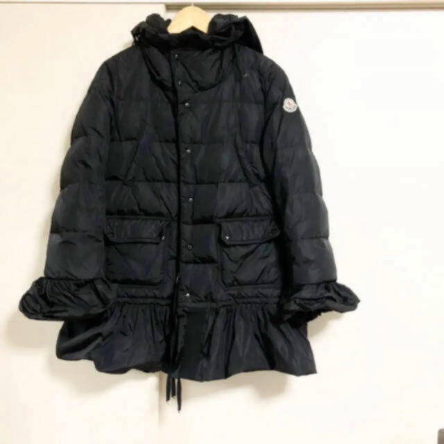 MONCLER(モンクレール)の希少◇モンクレール・ジャパン  滝沢眞規子さん着用  Sacai サカイコラボ  レディースのジャケット/アウター(ダウンコート)の商品写真