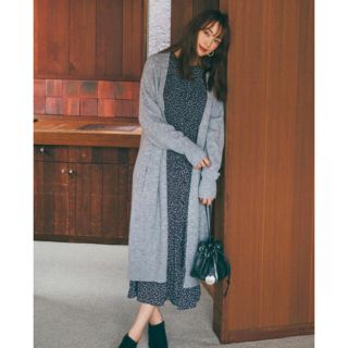 プラステ(PLST)のPLST⭐︎ドットマジョリカプリーツワンピース⭐︎グレー⭐︎完売(ロングワンピース/マキシワンピース)