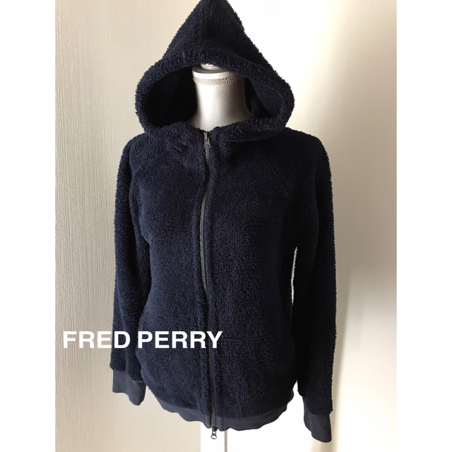 FRED PERRY(フレッドペリー)の✴︎専用✴︎フレッドペリー★ロゴ入り！フード付きボアパーカー★M レディースのトップス(パーカー)の商品写真