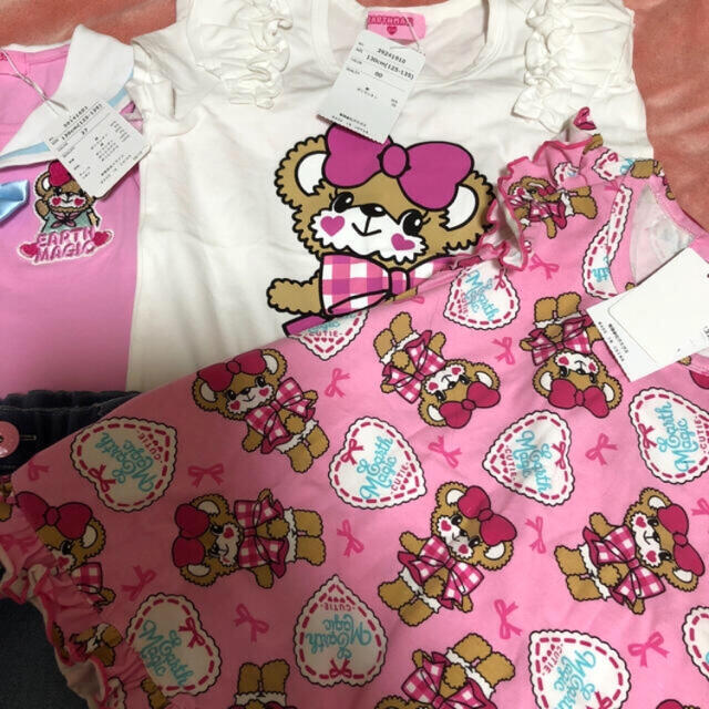 EARTHMAGIC(アースマジック)の✨新品✨130センチ☘まとめ売り☘ キッズ/ベビー/マタニティのキッズ服男の子用(90cm~)(Tシャツ/カットソー)の商品写真