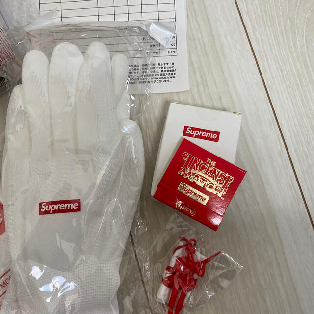 Supreme(シュプリーム)のシュプリーム　水鉄砲　キーホルダー ノベルティー5種類付 メンズのファッション小物(キーホルダー)の商品写真