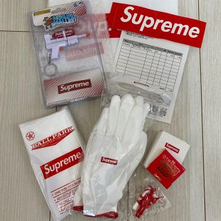 シュプリーム(Supreme)のシュプリーム　水鉄砲　キーホルダー ノベルティー5種類付(キーホルダー)