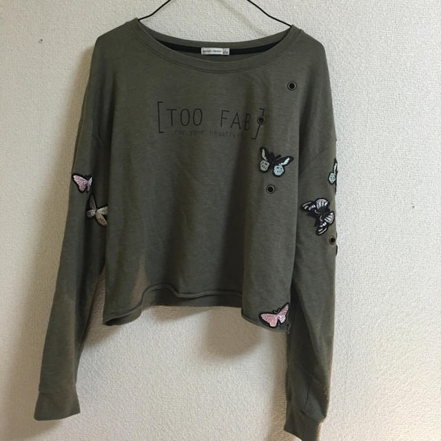 Bershka(ベルシュカ)のカーキトップス レディースのトップス(カットソー(長袖/七分))の商品写真