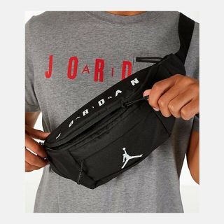 ナイキ(NIKE)のNIKE  JORDAN ショルダーバッグ 新品正規品 BLACK 黒(ショルダーバッグ)