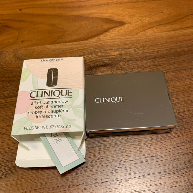 CLINIQUE(クリニーク)のクリニーク オールアバウト シャドウ ソフトシマー 1Aシュガーケーン コスメ/美容のベースメイク/化粧品(アイシャドウ)の商品写真