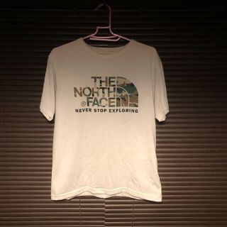 ザノースフェイス(THE NORTH FACE)の激安！　ノースフェイス　迷彩　ロゴ　Tシャツ(Tシャツ/カットソー(半袖/袖なし))