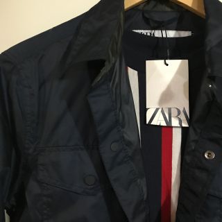 ザラ(ZARA)の年内最終ZARA ザラ　ナイロンジャケット&Tシャツ(ナイロンジャケット)