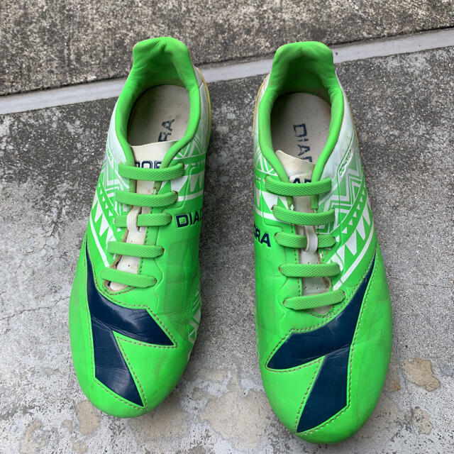 DIADORA(ディアドラ)のサッカー スパイク DIADORA フットサルシューズ 22.5 スポーツ/アウトドアのサッカー/フットサル(シューズ)の商品写真