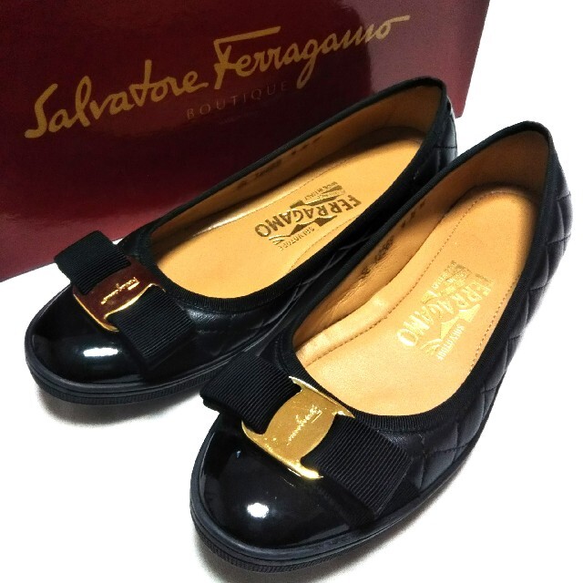 Salvatore Ferragamo(サルヴァトーレフェラガモ)の超美品 Ferragamo Rufina  キルティング レディースの靴/シューズ(ハイヒール/パンプス)の商品写真