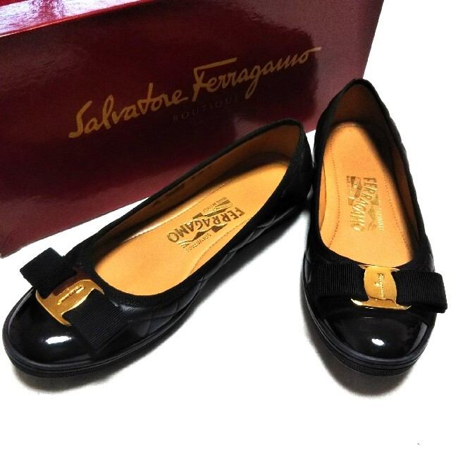 Salvatore Ferragamo(サルヴァトーレフェラガモ)の超美品 Ferragamo Rufina  キルティング レディースの靴/シューズ(ハイヒール/パンプス)の商品写真