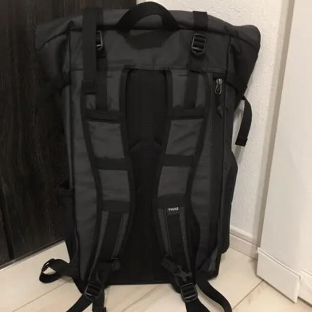 THULE(スーリー)のThule Covert DSLR Rolltop Backpack スマホ/家電/カメラのカメラ(ケース/バッグ)の商品写真