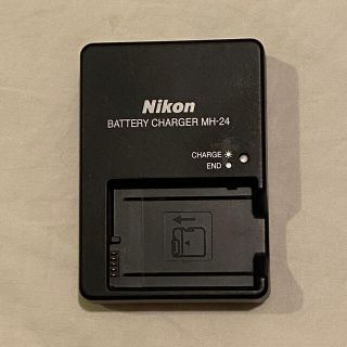 ニコン(Nikon)のNikon  バッテリーチャージャー MH-24(その他)