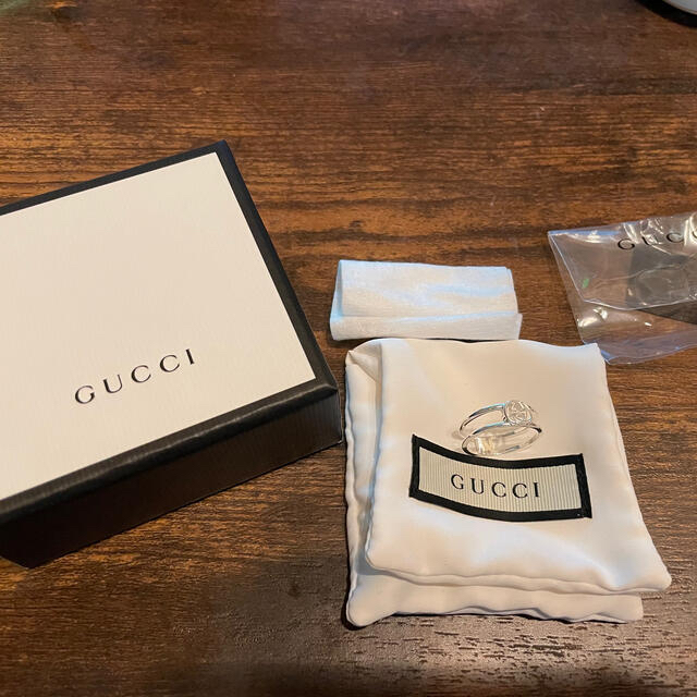 熱い販売 Gucci - GUCCI  リング インターロッキングGチャーム 新品未使用 リング(指輪)