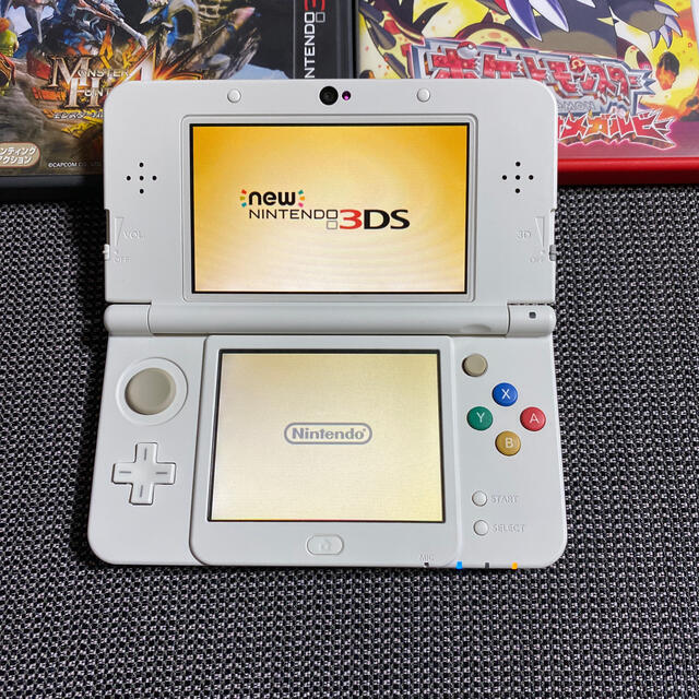 ニンテンドー3DS(ニンテンドー3DS)のNintendo 3DS 本体+ソフト2種類　 エンタメ/ホビーのゲームソフト/ゲーム機本体(携帯用ゲーム機本体)の商品写真