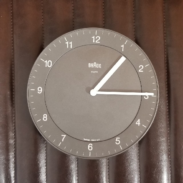 BRAUN(ブラウン)の美品 BRAUN ブラウン 壁時計 インテリア/住まい/日用品のインテリア小物(掛時計/柱時計)の商品写真