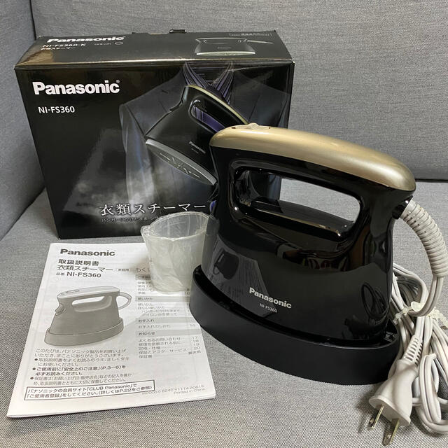 Panasonic(パナソニック)のPanasonic 衣類スチーマー　NI-FS360 パナソニック　アイロン スマホ/家電/カメラの生活家電(アイロン)の商品写真