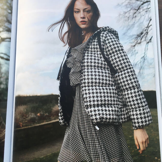 Max Mara(マックスマーラ)のMARELLA マレーラ ☆ モノトーンチェック ダウンコート L 新品未使用 レディースのジャケット/アウター(ダウンコート)の商品写真