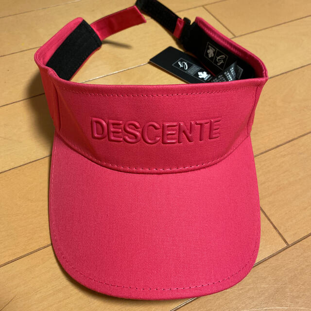 DESCENTE(デサント)の新品 DESCENTE サンバイザー スポーツ/アウトドアのゴルフ(その他)の商品写真