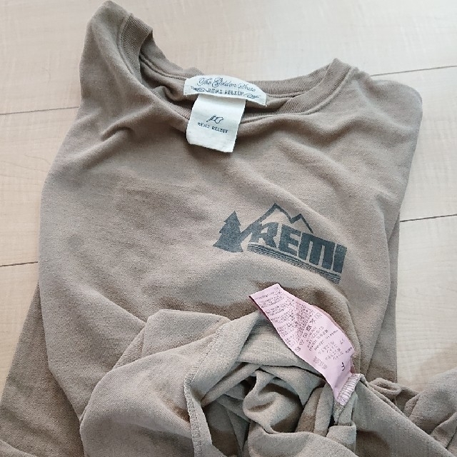 L'Appartement DEUXIEME CLASSE(アパルトモンドゥーズィエムクラス)の【REMI RELIEF/レミレリーフ】Print L/S Tee　ベージュ レディースのトップス(カットソー(長袖/七分))の商品写真