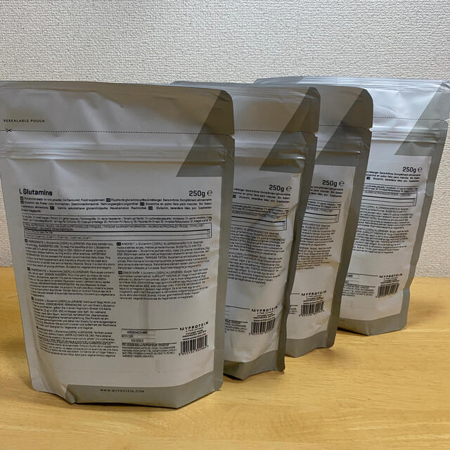 MYPROTEIN(マイプロテイン)のマイプロテイン   グルタミン1kg（250g×4） 食品/飲料/酒の健康食品(アミノ酸)の商品写真