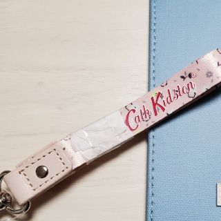 キャスキッドソン(Cath Kidston)の【いちご様専用】新品タグ付き☆Cath Kidstonランヤード(ネックストラップ)