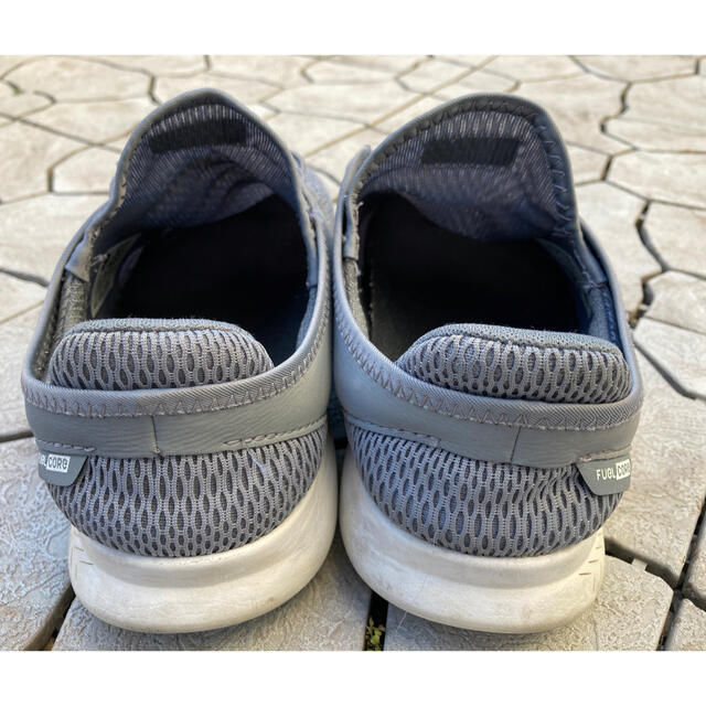 New Balance(ニューバランス)の美品♡ ニューバランスFuel Core Coast グレー 26cm  メンズの靴/シューズ(スニーカー)の商品写真