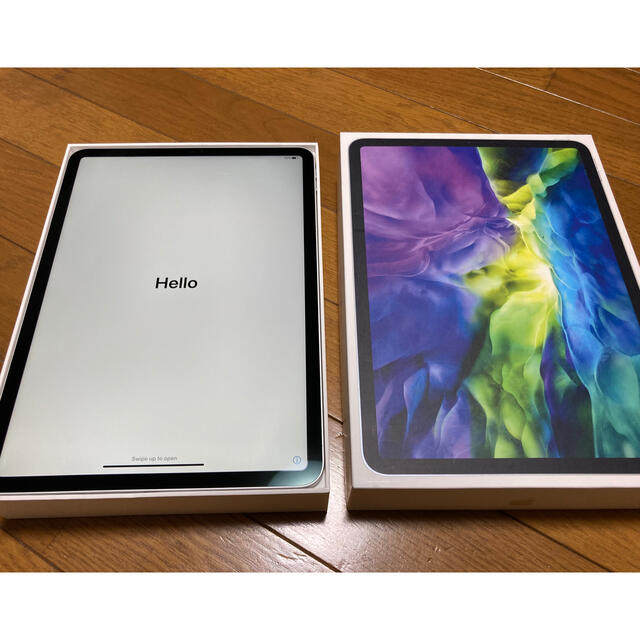 スマホ/家電/カメラほぼ新品　iPad pro wifi 256GB 11インチ2020