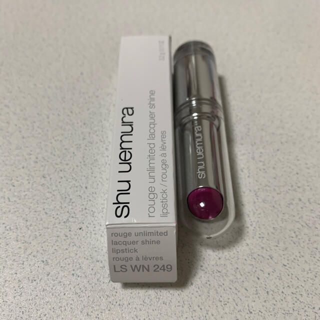 shu uemura(シュウウエムラ)のshu uemura ルージュアンリミテッドラッカーシャイン LS WN249 コスメ/美容のベースメイク/化粧品(口紅)の商品写真