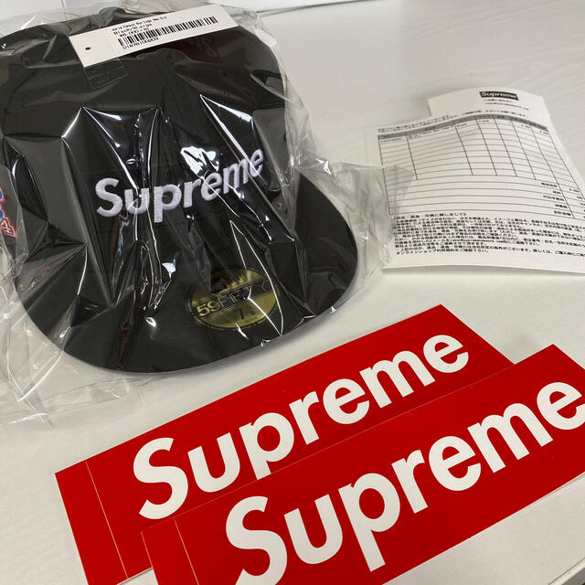 Supreme(シュプリーム)のWorld Famous Box Logo New Era® 新品未使用 メンズの帽子(キャップ)の商品写真