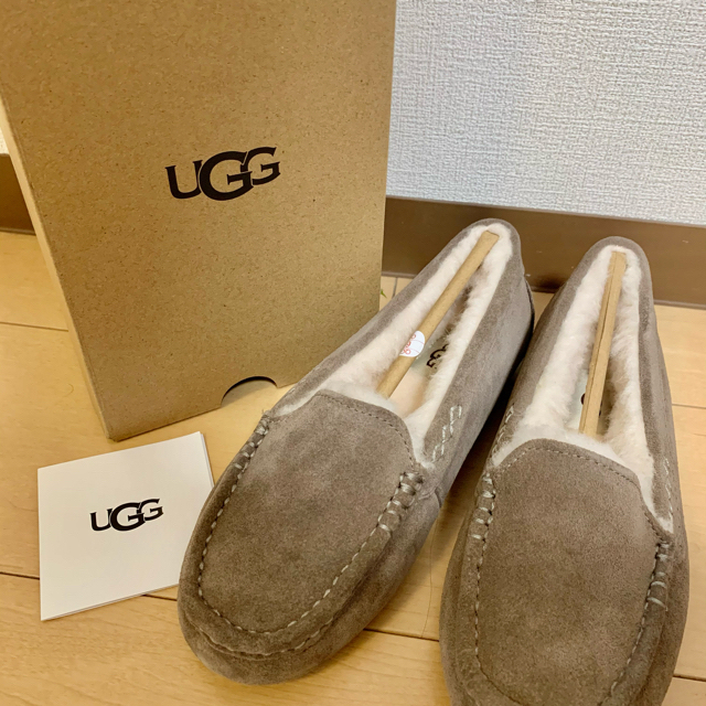 ストレートUGG  ANSLEY  ストレート　23cm