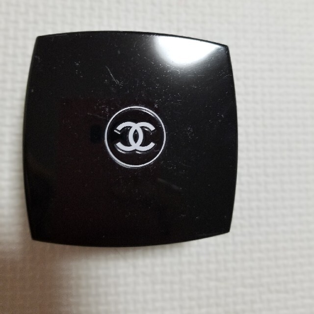 CHANEL(シャネル)のシャネル CHANEL アイシャドウ コスメ/美容のベースメイク/化粧品(アイシャドウ)の商品写真