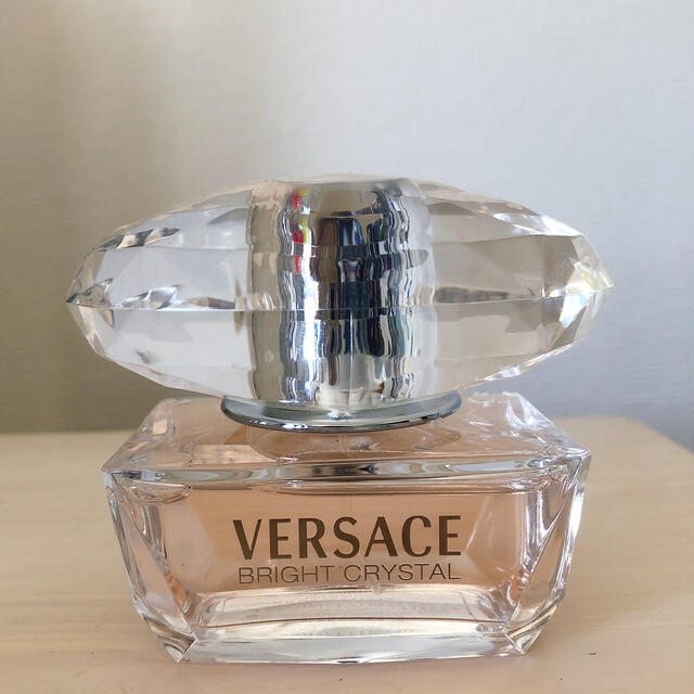 VERSACE(ヴェルサーチ)のヴェルサーチ　香水　50㎖ コスメ/美容の香水(香水(女性用))の商品写真