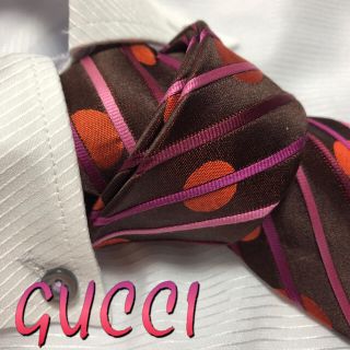 グッチ(Gucci)のグッチ　ネクタイ【未使用に近い】GUCCI  水玉・レジメンタル柄　光沢　厚手(ネクタイ)