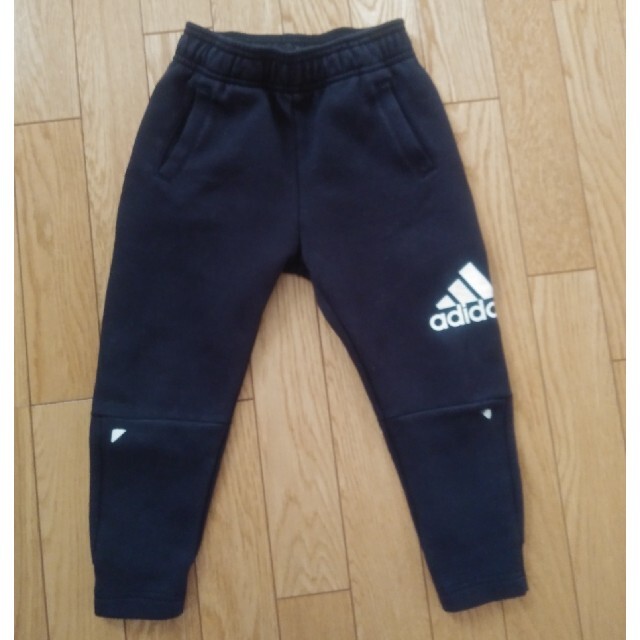 adidas(アディダス)の110cm★アディダススウェットパンツ キッズ/ベビー/マタニティのキッズ服男の子用(90cm~)(パンツ/スパッツ)の商品写真