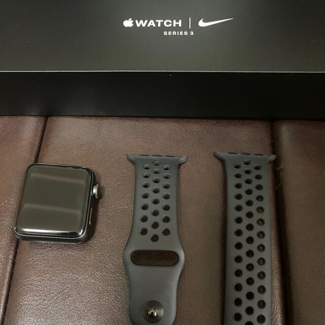 Apple Watch series 3 NIKEモデル　42mm