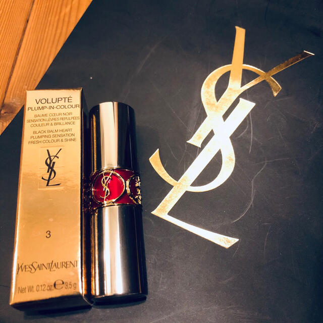 Yves Saint Laurent Beaute(イヴサンローランボーテ)の【極美品】YSL ヴォリュプテ プランプインカラーNo3 Insane pink コスメ/美容のベースメイク/化粧品(口紅)の商品写真