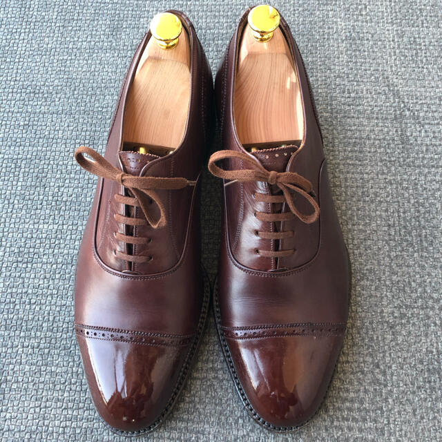 Trickers(トリッカーズ)の【最終値下げ】ポールスチュアート パンチドキャップトゥ トリッカーズ製 27.5 メンズの靴/シューズ(ドレス/ビジネス)の商品写真