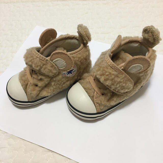 CONVERSE(コンバース)のコンバース　靴　12センチ　ベージュ　クマさん キッズ/ベビー/マタニティのベビー靴/シューズ(~14cm)(スニーカー)の商品写真