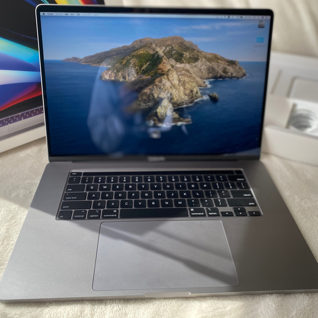 MacBook Pro 2019 16インチi7/16gb/5300m USキー