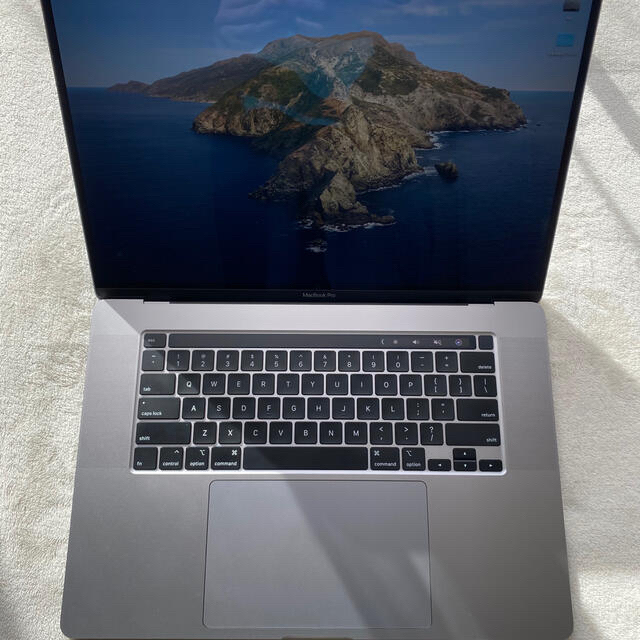 MacBook Pro 2019 16インチi7/16gb/5300m USキー