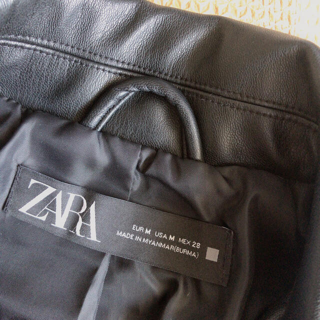 ZARA(ザラ)のレザー風ライダーズジャケット レディースのジャケット/アウター(ライダースジャケット)の商品写真