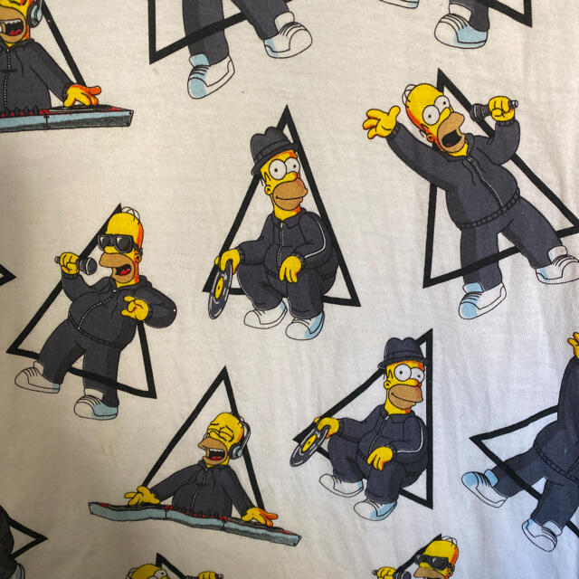 ELEVEN PARIS(イレブンパリ)の【美品】インポート古着 ELEVENPARIS×SIMPSONS コラボTシャツ メンズのトップス(Tシャツ/カットソー(半袖/袖なし))の商品写真