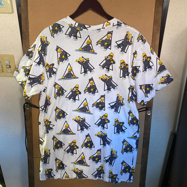 ELEVEN PARIS(イレブンパリ)の【美品】インポート古着 ELEVENPARIS×SIMPSONS コラボTシャツ メンズのトップス(Tシャツ/カットソー(半袖/袖なし))の商品写真