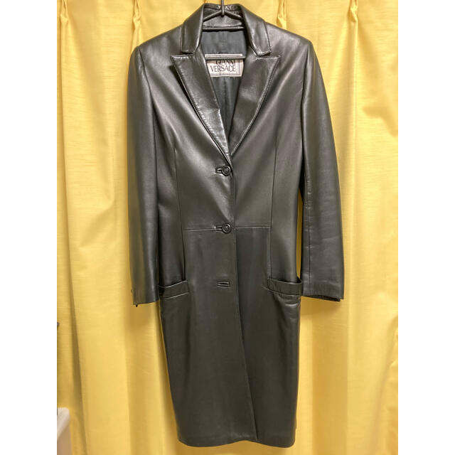 再々お値下げ!ヴェルサーチ革 ジャケット コート | www.jarussi.com.br