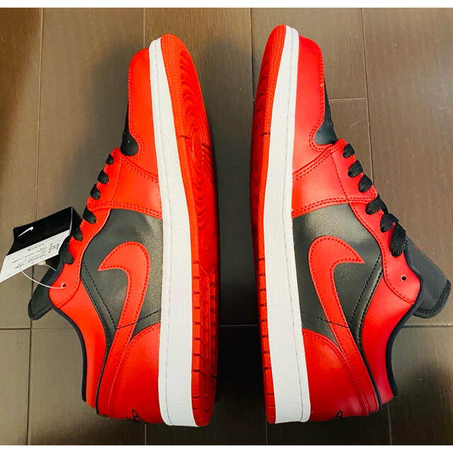 NIKE(ナイキ)の定価以下！【28㎝】AIR JORDAN 1 LOW  VARSITY RED メンズの靴/シューズ(スニーカー)の商品写真