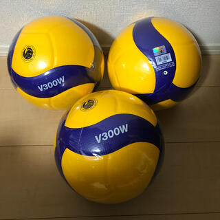 ミカサ(MIKASA)の☆新品☆ バレーボール 5号球　V300W  ミカサ　検定球3球セット(バレーボール)
