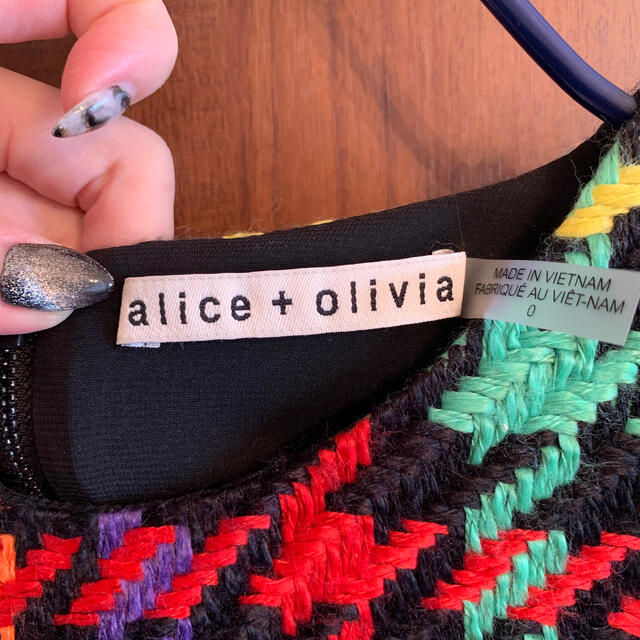 Alice+Olivia(アリスアンドオリビア)のy様専用　美品　Alice + Olivia ワンピース　 レディースのワンピース(ひざ丈ワンピース)の商品写真