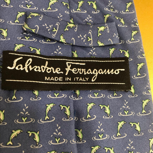 Salvatore Ferragamo(サルヴァトーレフェラガモ)のフェラガモ  サルヴァトーレ  ネクタイ  美品  高級品  お値下げ メンズのファッション小物(ネクタイ)の商品写真