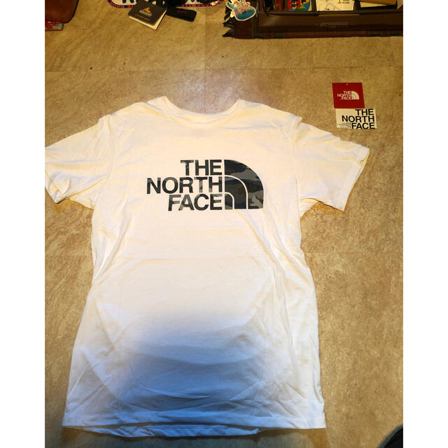 THE NORTH FACE(ザノースフェイス)のTHE NORTH FACE/ノースフェイス ロゴTシャツ メンズXLサイズ メンズのトップス(Tシャツ/カットソー(半袖/袖なし))の商品写真